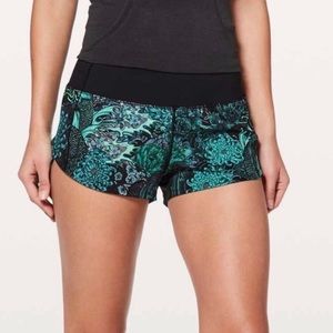 Lululemon memoir multi green speed shorts